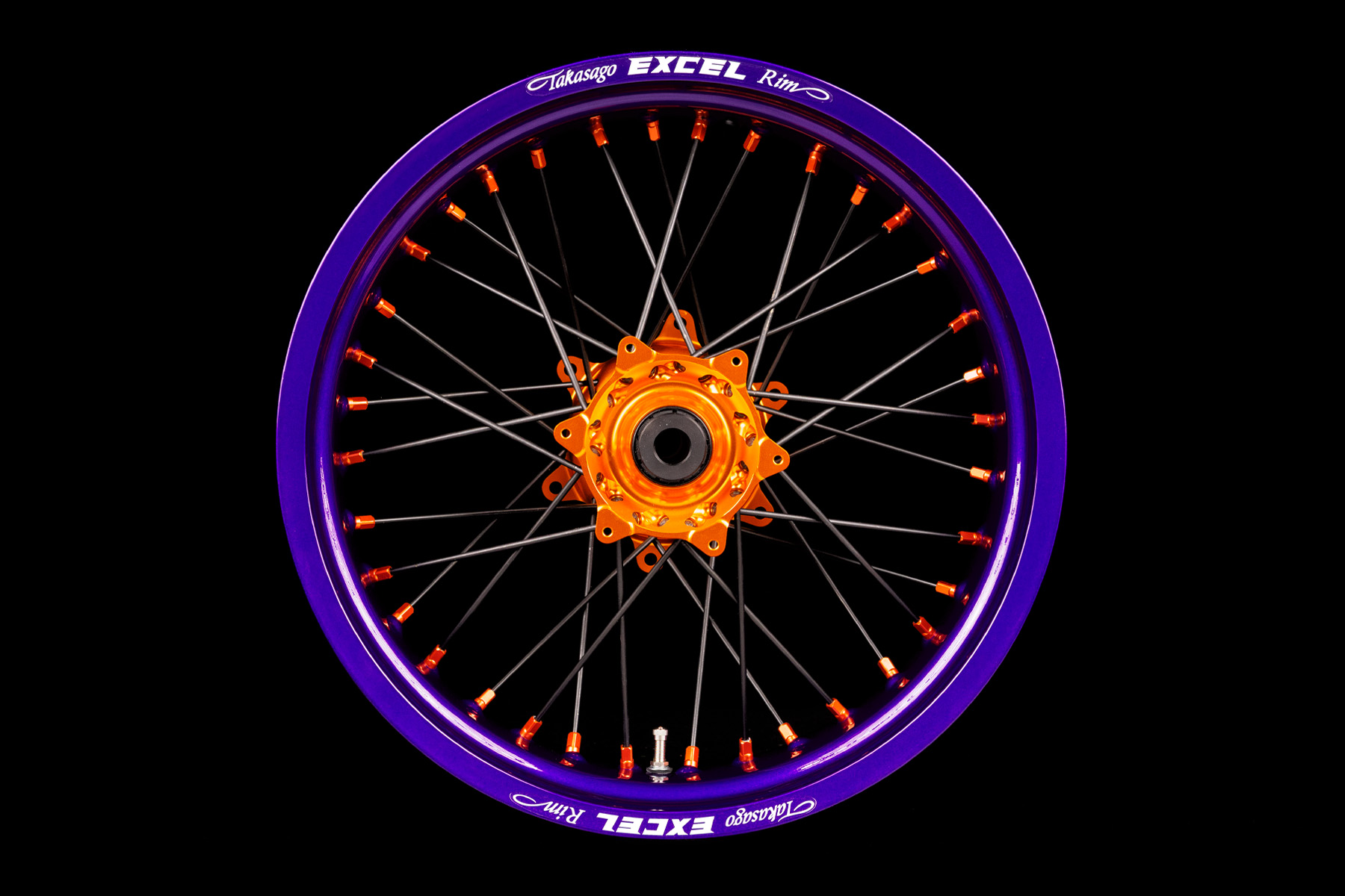 Supermoto Radsatz von Haan Wheels mit Pulver Beschichtung in Wunschfarbe