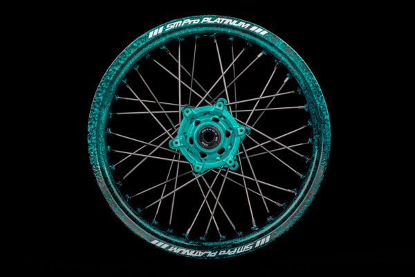 Supermoto Radsatz von SM Pro mit Cerakote Beschichtung in Wunschfarbe