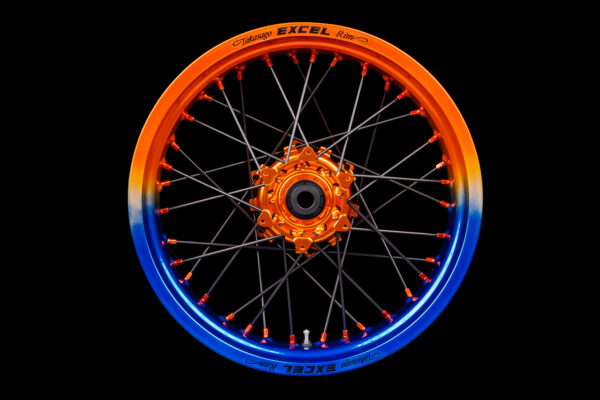 Supermoto Radsatz von Haan Wheels mit Pulver Beschichtung in Wunschfarbe